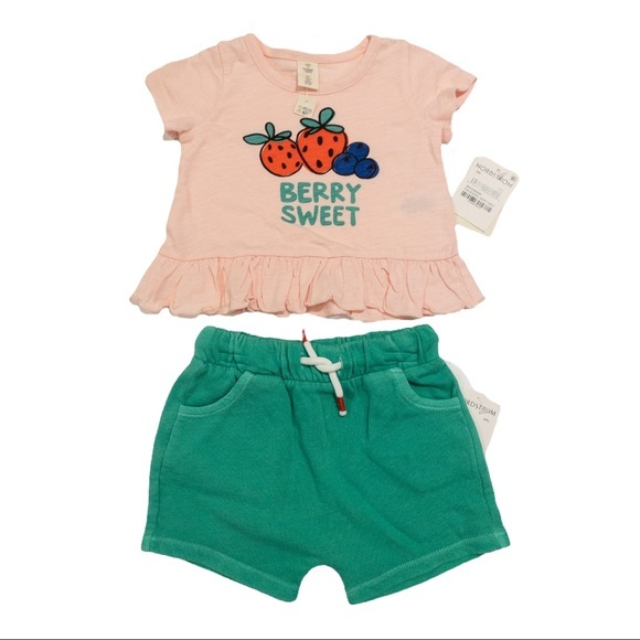 TUCKER + TATE Berry Sweet Graphic Tee & Shorts Set Infant - Picture 2 of 3